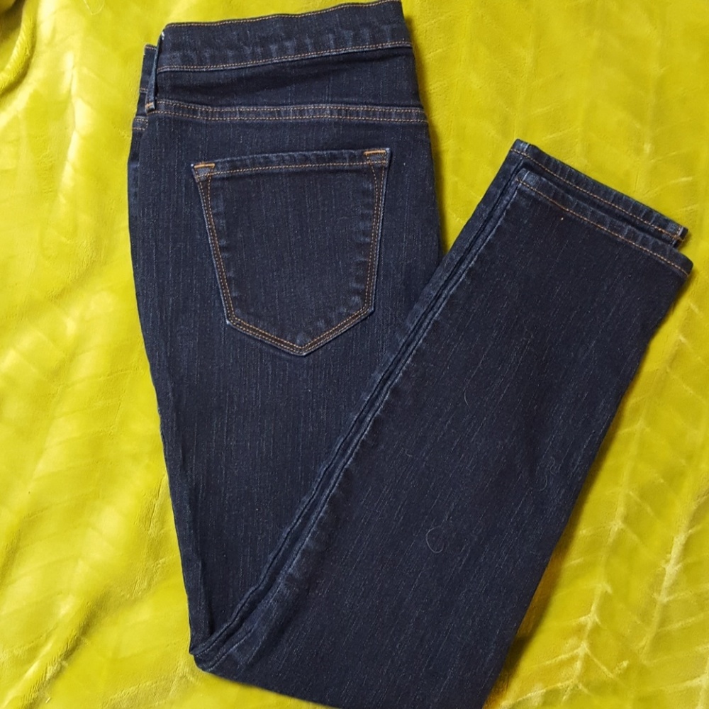 5/$25! Old Navy Mid Rise Curvy Ankle skinny Jeans